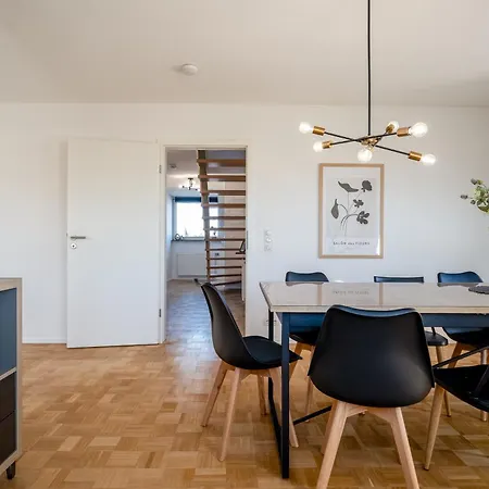 Altstadt Zentral 86qm Lägenhet